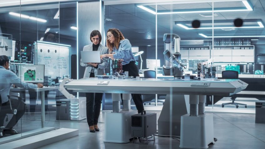 Smart-Lab-of-the-Future-Powered-by-IoT-min